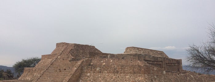 Zona Arqueológica Pahñu is one of Tempat yang Disukai Ed.