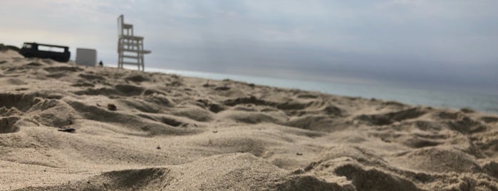 Nobadeer Beach is one of Locais curtidos por Alexander.