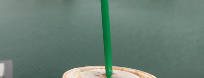 Starbucks is one of Posti che sono piaciuti a Dimitra.