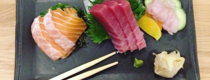 sushimou is one of Lugares favoritos de Dmitry.