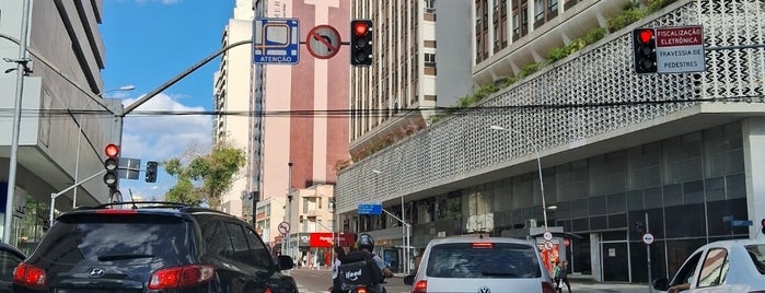 Rua Visconde de Nácar is one of Ruas de Curitiba.