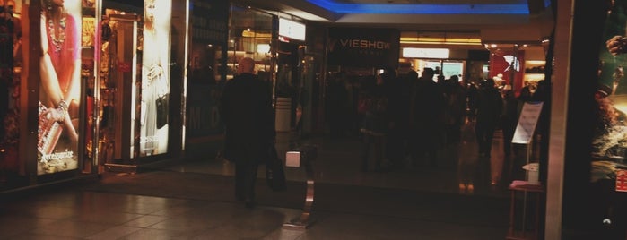 Vieshow Cinemas is one of Lieux qui ont plu à Stefan.