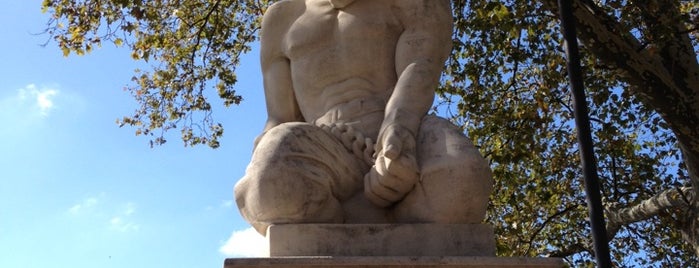 Slave is one of Public Art in Philadelphia (Volume 3).