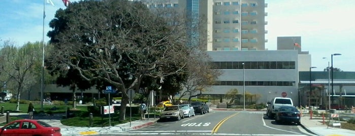 Mercy Medical Building is one of Lugares favoritos de Alfa.