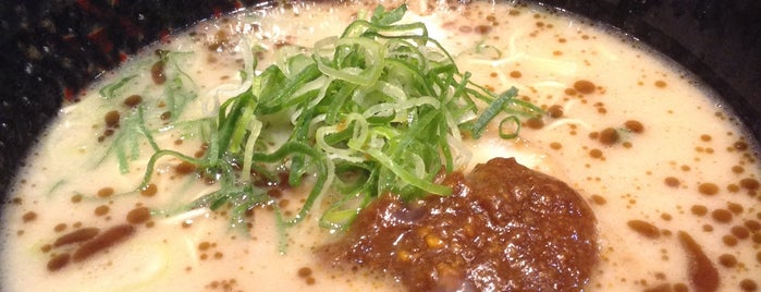 博多ちょうてん 梅田店 is one of ラーメン部！.