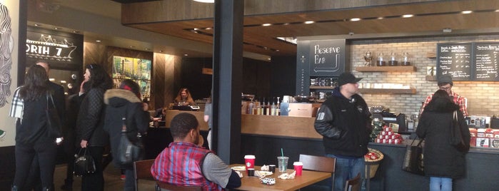 Starbucks Reserve is one of Daouna'nın Beğendiği Mekanlar.