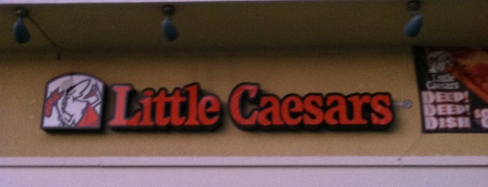 Little Caesars Pizza is one of Lugares favoritos de Donna.