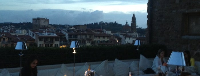 Bar Lounge Continentale is one of Florence - Firenze - Peter's Fav's.