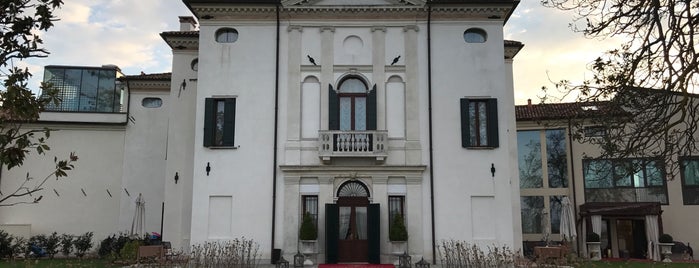 Hotel Villa Barbarich is one of Posti che sono piaciuti a Rona..