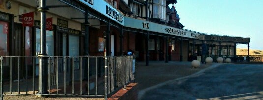 St Annes Pier is one of Locais curtidos por Ricardo.