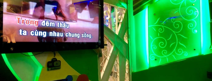 Nnice Karaoke Le van Sy is one of Ăn chơi Sài Gòn đêm.