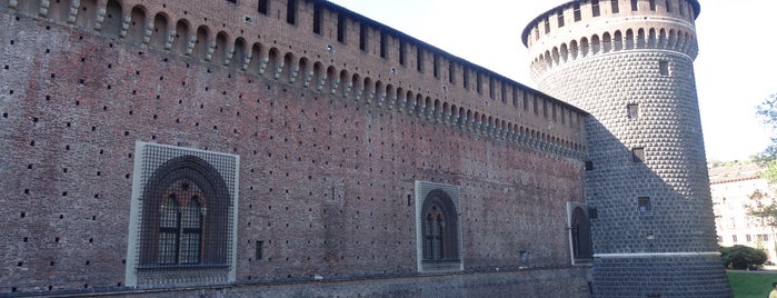 Castillo Sforzesco is one of Lugares favoritos de Ish.