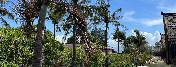 Hotel Vila Ombak is one of Gili Teranganu.