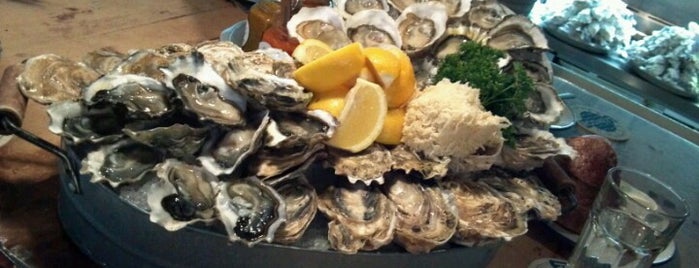 Rodney's Oyster House is one of 북미 최고의 미항 Vancouver.