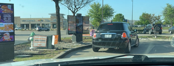 Popeyes Louisiana Kitchen is one of Dfw.