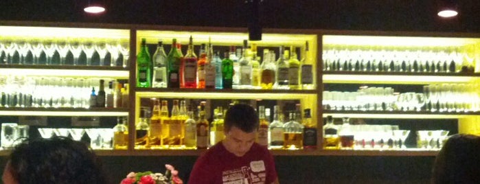 Zing Bar is one of Locais salvos de Asel.