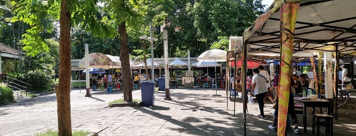 Lumphini Park Food Court is one of ช่างกุญแจลุมพินี สวนลุมพินี 082-473-1555 ใกล้ฉัน.