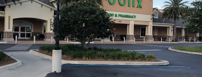 Publix Grocery Store is one of Locais curtidos por Lizzie.