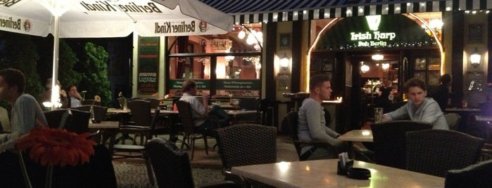 Irish Harp Pub is one of Tempat yang Disukai Andreas.