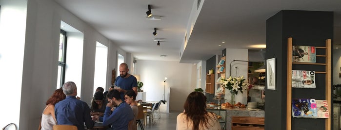 Federal Café is one of Para desayunar en Madrid.
