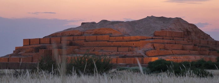 Chogha Zanbil Ziggurat is one of شوشتر.