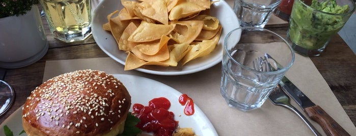 Le Dépanneur is one of Burger in Paris.