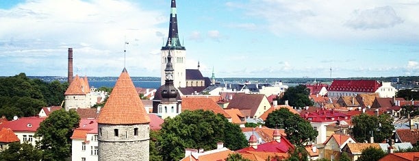 Tallin is one of Таллин.