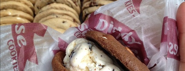 Diddy Riese is one of Locais salvos de Nick.
