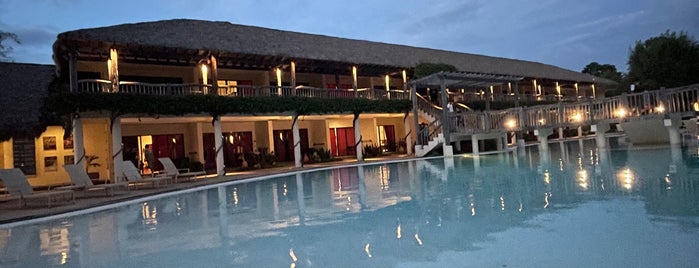 Bluewater Panglao Resort is one of Lugares favoritos de Stacy.