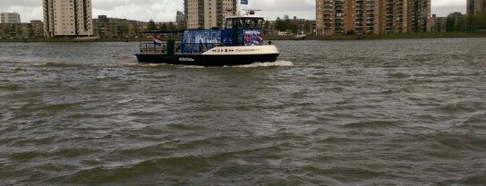 Waterbus - Halte Piekstraat - Lijn 19 is one of Rotterdam: Dit is Zuid! 🇳🇬.