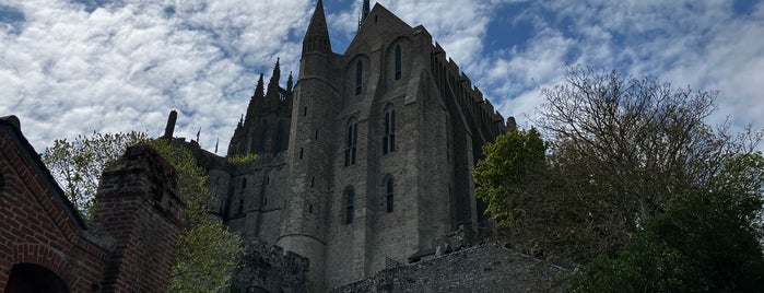 Place de l'Église Abbatiale – Terrasse Ouest is one of Normandy.
