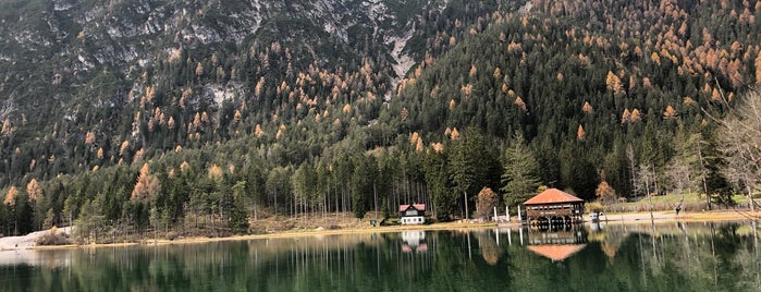 Lago di Dobbiaco is one of Locais curtidos por Daniele.