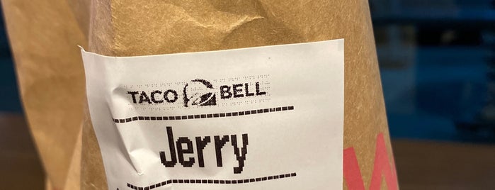Taco Bell Cantina is one of Sarah'ın Beğendiği Mekanlar.
