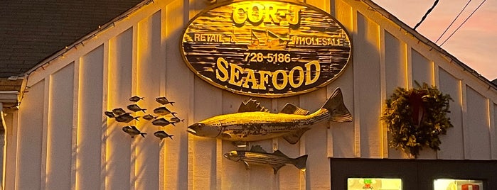 Cor-J Seafood is one of Orte, die Michael gefallen.