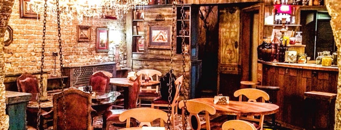 Mitzva Bar is one of Lugares favoritos de Leksy.