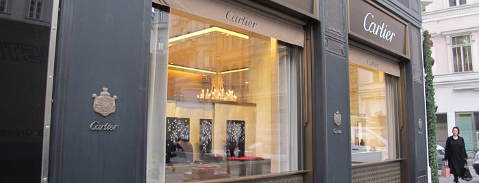 Cartier is one of Luxurious shopping in Vienna's old city.