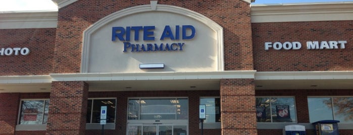Rite Aid is one of Tempat yang Disukai Lesley.