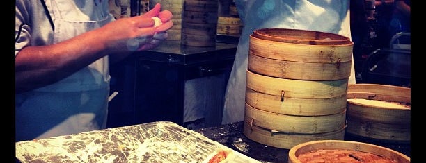 Din Tai Fung (鼎泰豐) is one of Sydney.