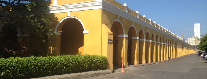 Las Bovedas is one of Lugares favoritos de Carl.