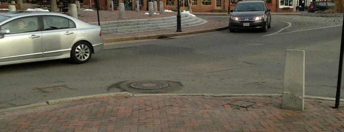 Downtown Newburyport is one of สถานที่ที่ Joel ถูกใจ.