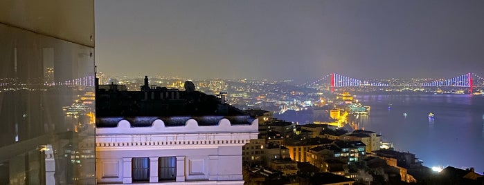 CVK Bosphorus Hotel Teras is one of สถานที่ที่ Eyup ถูกใจ.