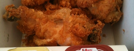 KFC is one of Orte, die Mustafa gefallen.