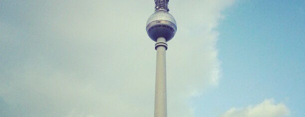 Torre de televisión de Berlín is one of Berlin Tourism.