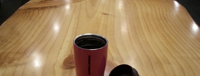 Starbucks is one of 카페인에중독된여자.