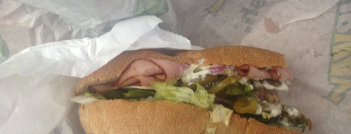 SUBWAY is one of Orte, die David gefallen.