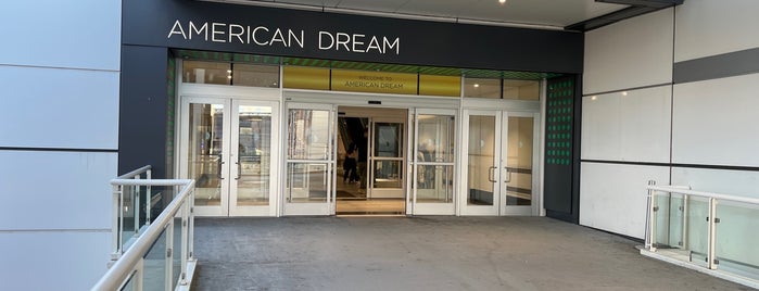 American Dream is one of Lugares favoritos de Lizzie.