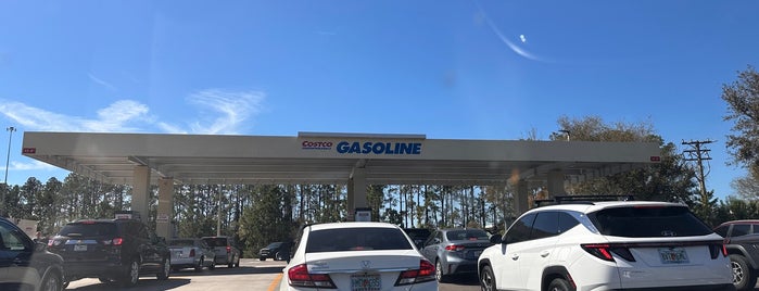 Costco Gasoline is one of Tempat yang Disukai Bev.