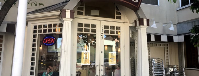 Dreyer's Grand Ice Cream Parlor is one of College Avenue Regulars.