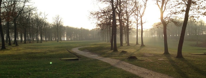 Golf De Montpensier is one of Visités.