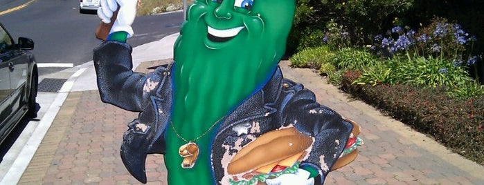 Mr. Pickle's Sandwich Shop is one of squeaselさんの保存済みスポット.